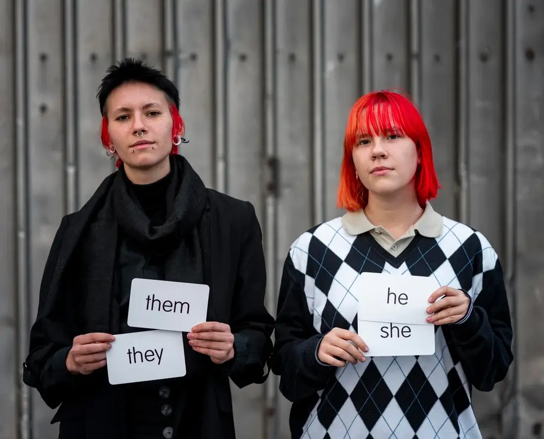 Use the right identity pronouns