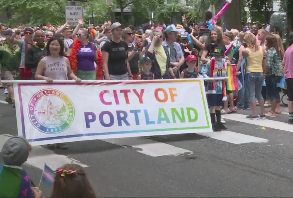Best Trans, Queer, Lesbian, And Gay Bars In Portland