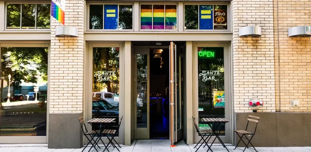 Best trans bars in Portland - Santé Bar