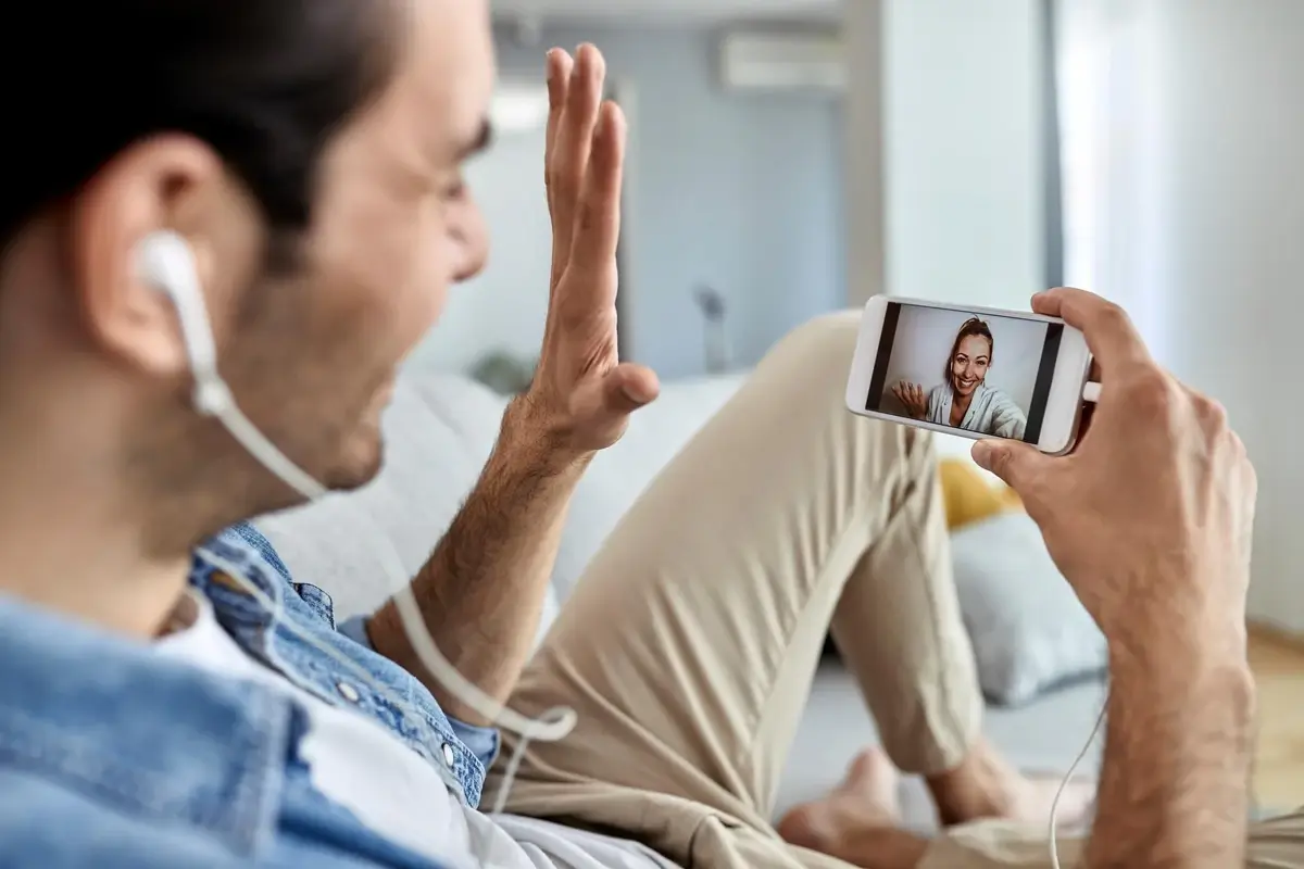 Trans dating and long-distance relationship