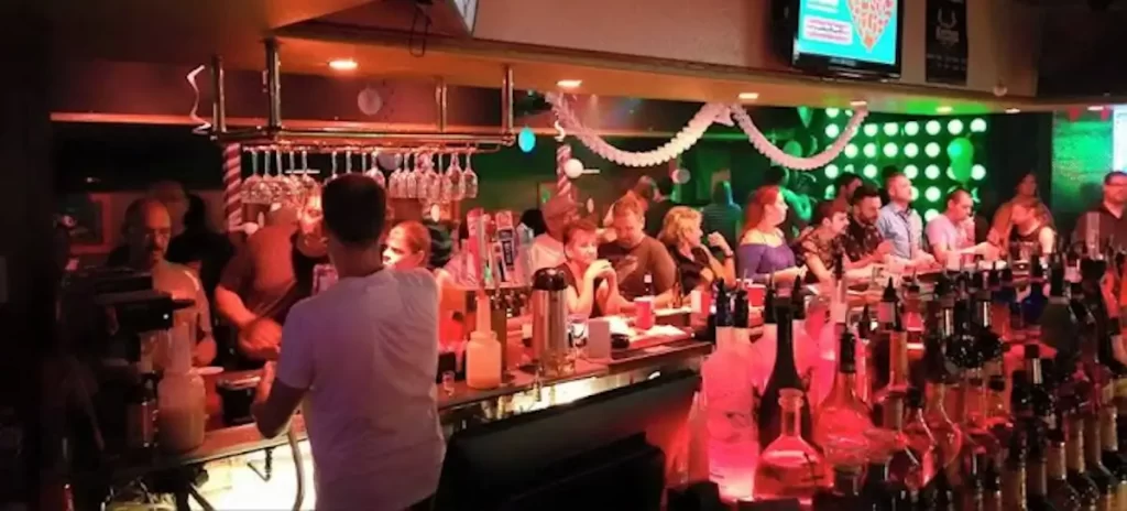 Trans-friendly bars in Las Vegas - Phoenix Bar