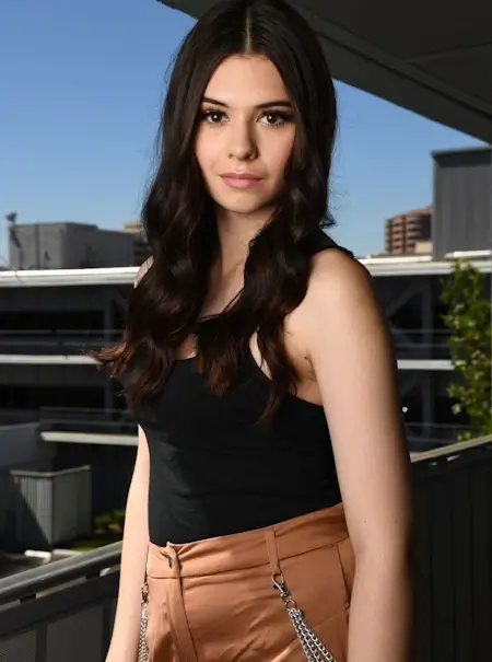 Supergirl Nicole Maines