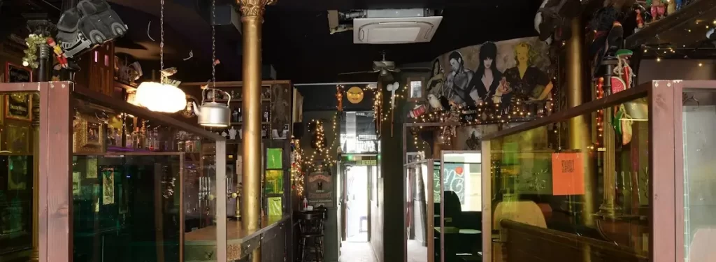 Trans-friendly bars in the UK - Queen Adelaide
