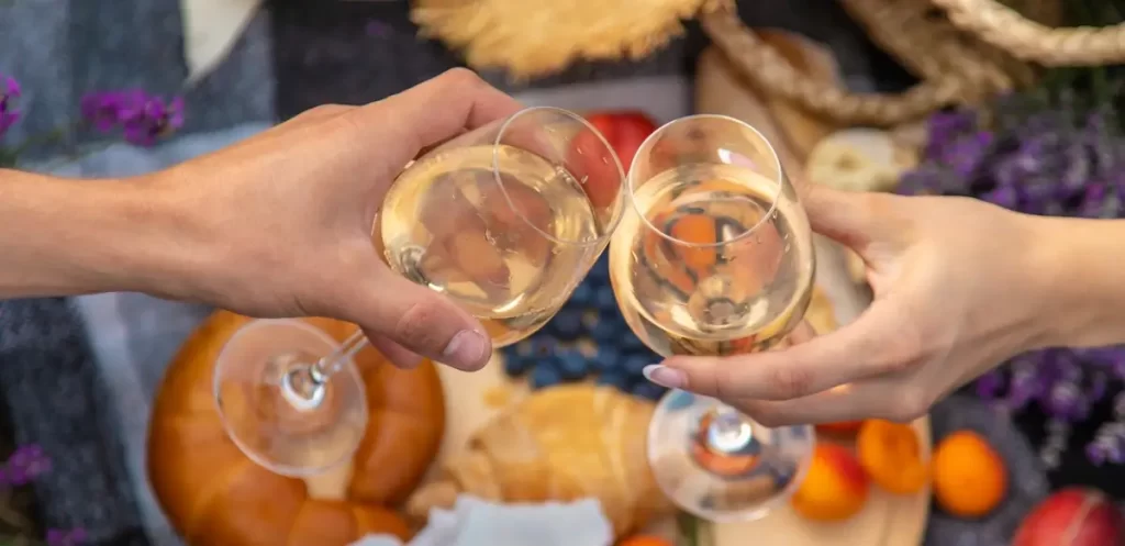 Dating - Romantic Date Night Ideas to Ignite Passion and Love