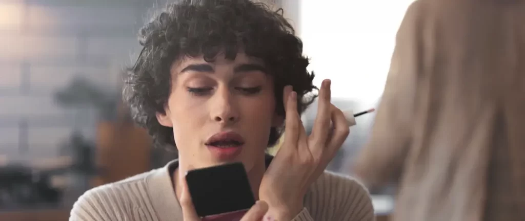 Embrasser sa beauté authentique - maquillage pour les femmes transgenres