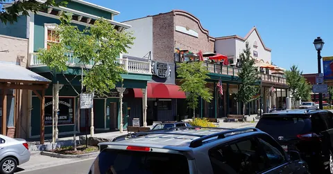 Sutter Street em Historic Folsom