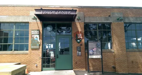 ศูนย์ผู้เยี่ยมชม Rosie the Riveter ใน Richmond